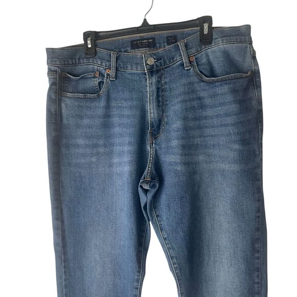 Lucky Brand Men's Size 38 X 32 Medium Wash 410 Athletic Slim Jeans - Picture 2 of 11